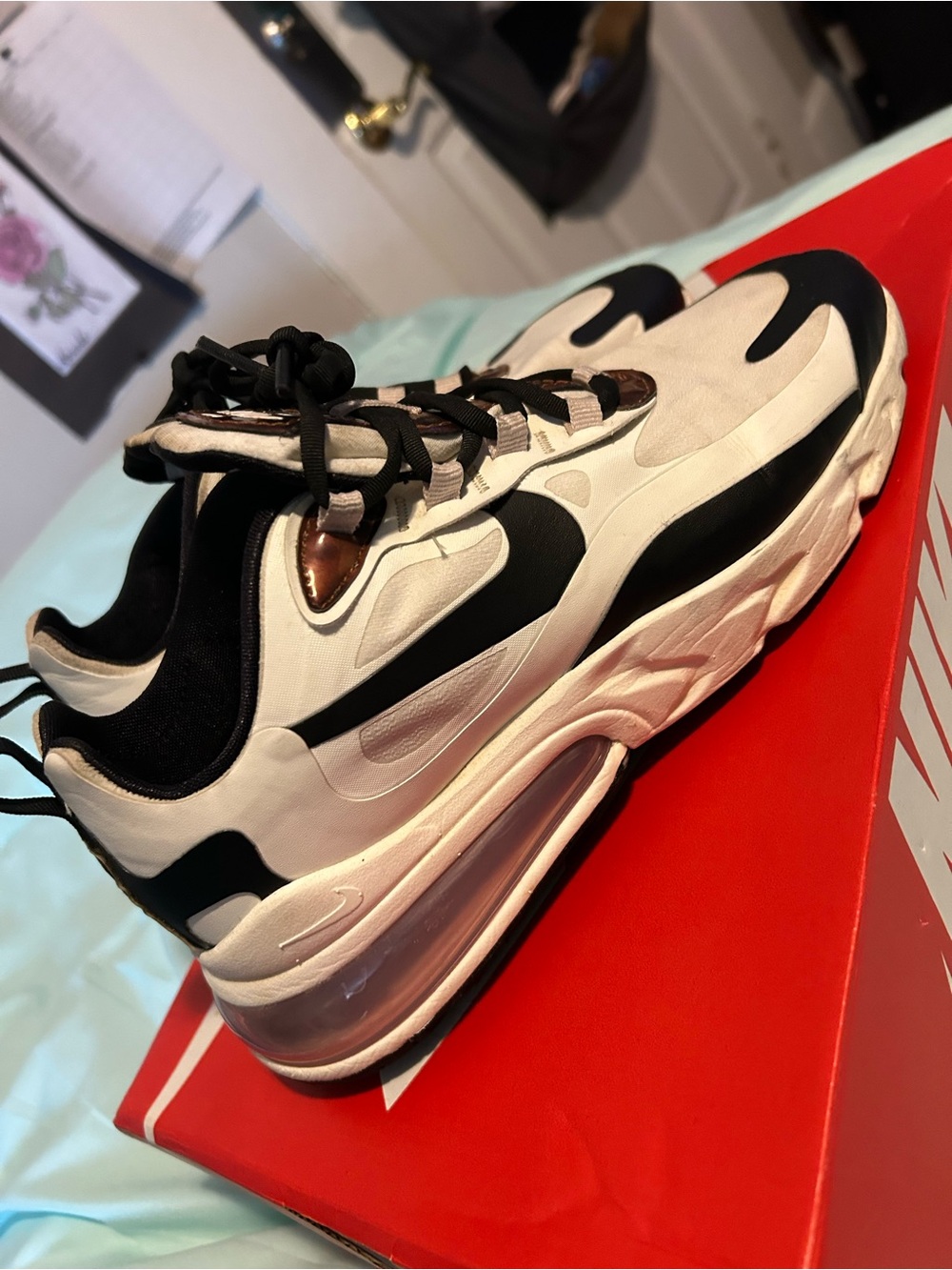 Nike Air Sneakers. EUC with a ton of life left! Kids 5.5Y/7 Women